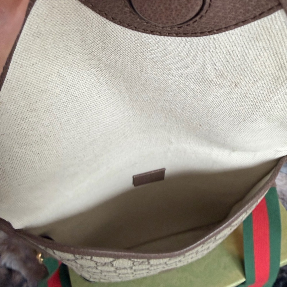 Gucci Beige and Brown Monogram Bag - Picture 8 of 16
